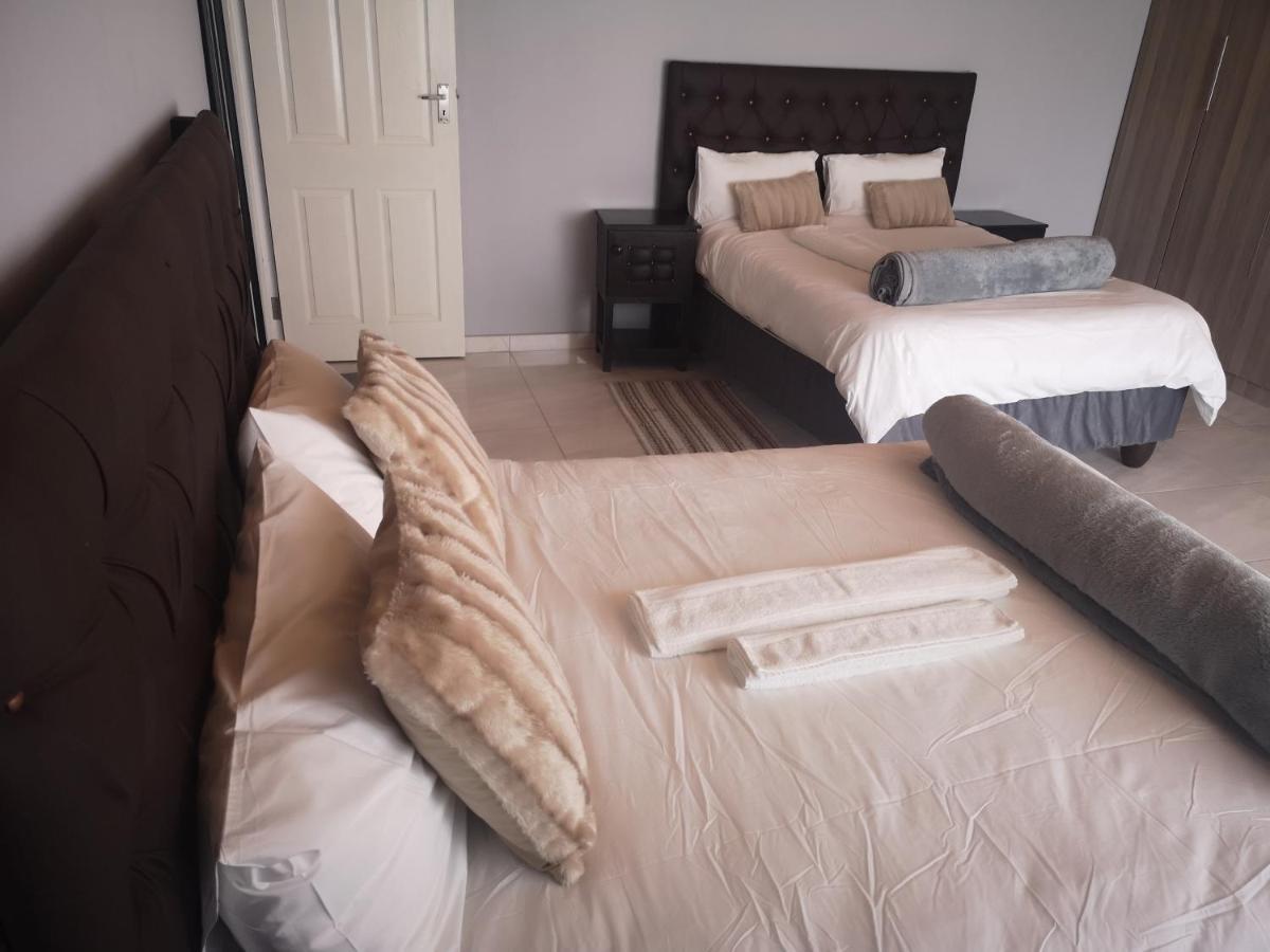 Tuvawa Luxury Suites Walvis Bay Exterior photo